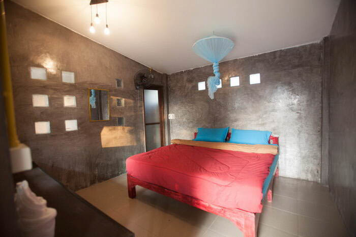 Mỗi không gian phòng ngủ được thiết kế đơn giản và ấm cúng