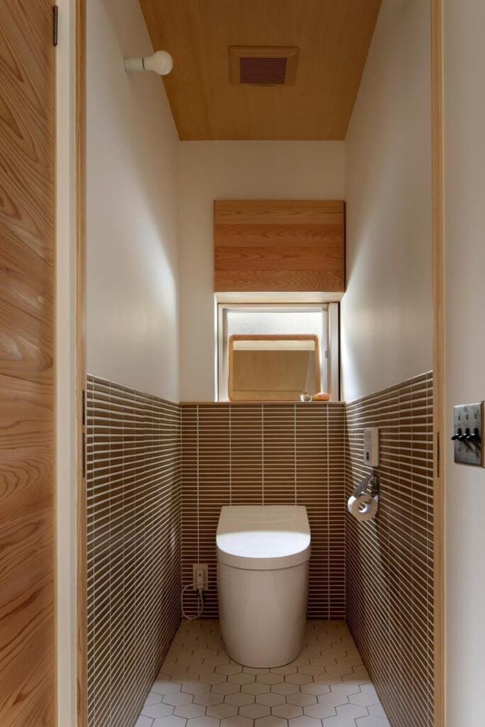 Phòng vệ sinh với thiết kế đơn giản